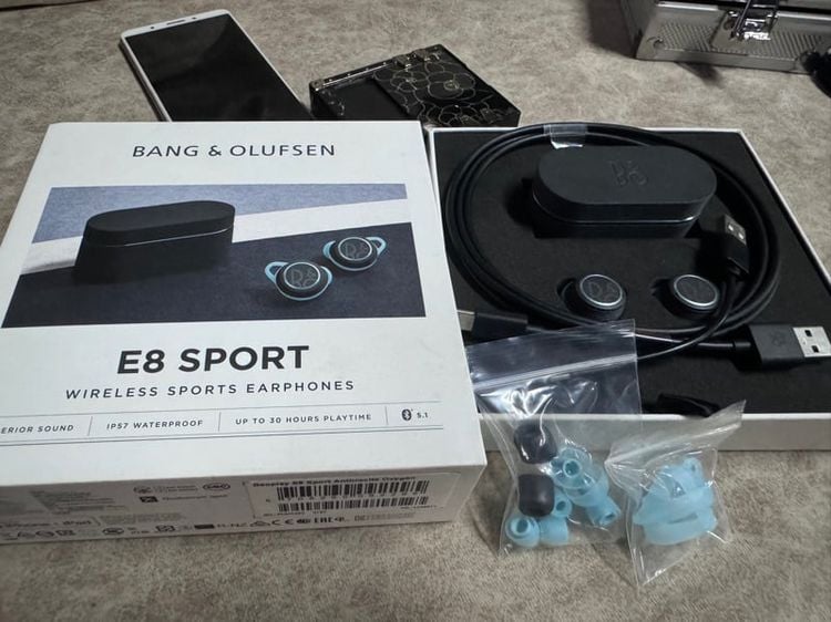 Bang & Olufsen Beoplay E8 Sport หูฟังไร้สาย True Wireless