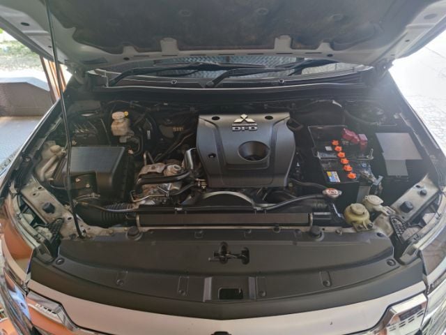 Mitsubishi Pajero Sport 2018 2.5 GT Sedan ดีเซล ไม่ติดแก๊ส เกียร์อัตโนมัติ บรอนซ์เงิน รูปที่ 1
