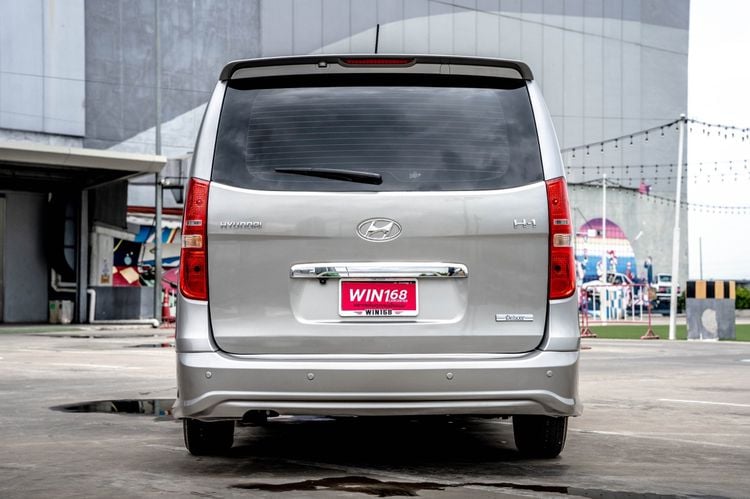 Hyundai H-1  2016 2.5 Deluxe Van ดีเซล ไม่ติดแก๊ส เกียร์อัตโนมัติ บรอนซ์เงิน รูปที่ 4