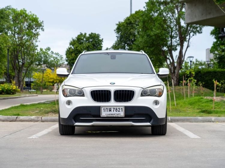 BMW X1 2013 2.0 sDrive18i Sport Utility-car เบนซิน ไม่ติดแก๊ส เกียร์อัตโนมัติ ขาว รูปที่ 2