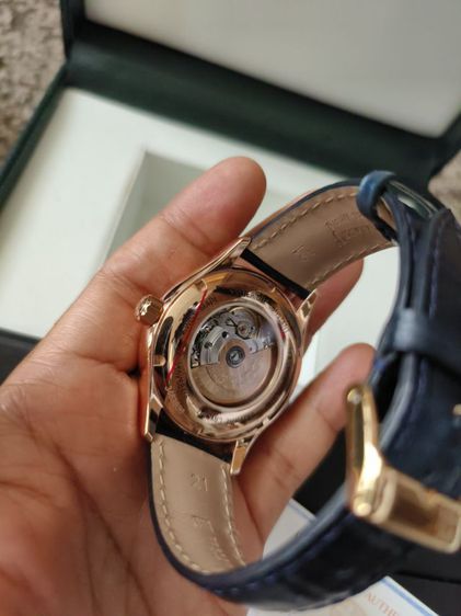 Federique Constant gmt  นาฬิกาออโต้ ออกช๊อป 100,000 บาท ไม่เคยใส่ สายหนังจรเข้  รูปที่ 4