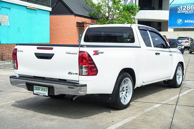 Toyota Hilux Revo 2020 2.4 J Plus Pickup ดีเซล ไม่ติดแก๊ส เกียร์ธรรมดา ขาว รูปที่ 3