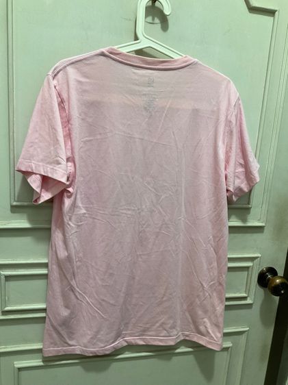 GQ เสื้อยืดคอกลม ไซด์ M แท้ สีชมพู อก 39 ยาว 28 นิ้ว 50 บาท รูปที่ 2