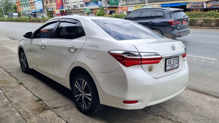 Toyota Altis 2018 1.8 V Sedan เบนซิน ไม่ติดแก๊ส เกียร์อัตโนมัติ ขาว รูปที่ 3