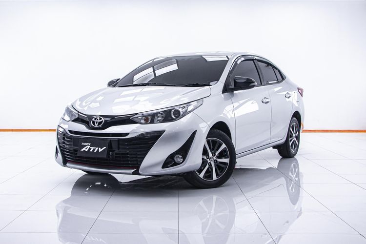 Toyota Yaris ATIV 2020 1.2 High Sedan เบนซิน ไม่ติดแก๊ส เกียร์อัตโนมัติ เทา รูปที่ 4