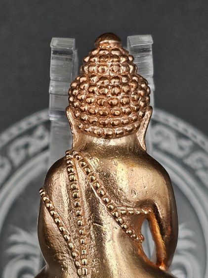 พระกริ่งปลดหนี้ 
เนื้อนวะโลหะ รูปที่ 8