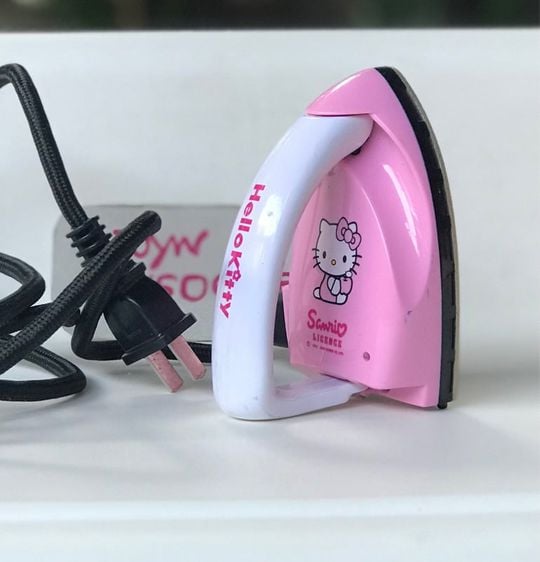 ใช้งานได้ปกติ เตารีดไฟฟ้าพกพา Hello Kitty Sanrio Mini Steam Dry Iron for Clothes Hello Kitty Foldable Electric Iron