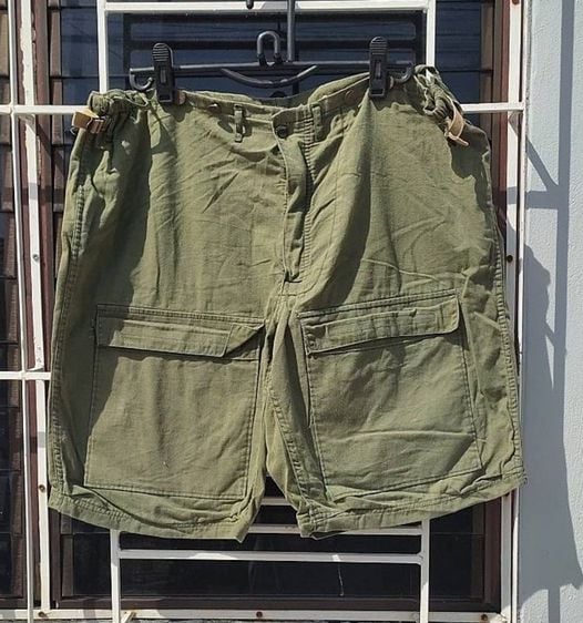 135.กางเกงทหารสหรัฐรุ่นกันสารเคมีเลาะซับในผงถ่านออกเรียบร้อย สีเขียว ไซส์เอว 40 นิ้ว  สภาพดี
