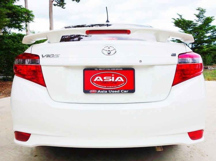 Toyota Vios 2015 1.5 E Sedan เบนซิน ไม่ติดแก๊ส เกียร์อัตโนมัติ ขาว รูปที่ 4