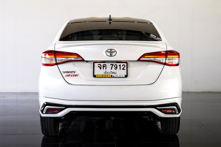 Toyota Yaris ATIV 2022 1.2 Sport Premium Sedan เบนซิน ไม่ติดแก๊ส เกียร์อัตโนมัติ ขาว รูปที่ 4