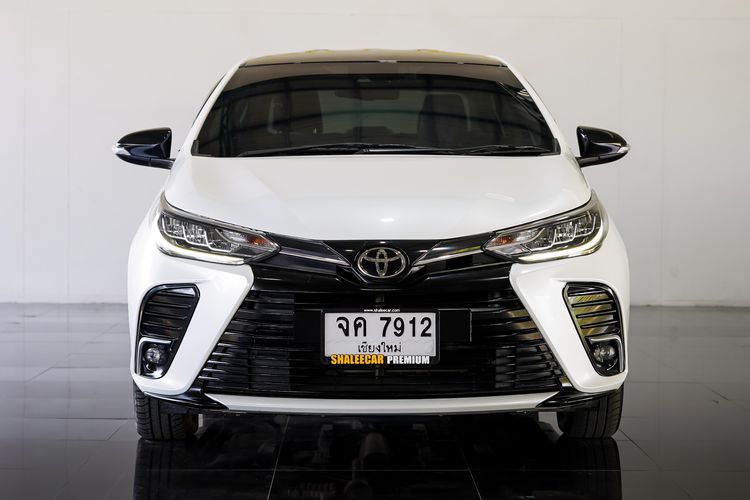 Toyota Yaris ATIV 2022 1.2 Sport Premium Sedan เบนซิน ไม่ติดแก๊ส เกียร์อัตโนมัติ ขาว รูปที่ 2