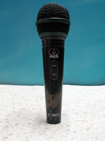 Microphone AKG D880s
