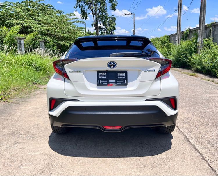 Toyota C-HR 2019 1.8 HV Hi Sedan ไฮบริด เกียร์อัตโนมัติ ขาว รูปที่ 2