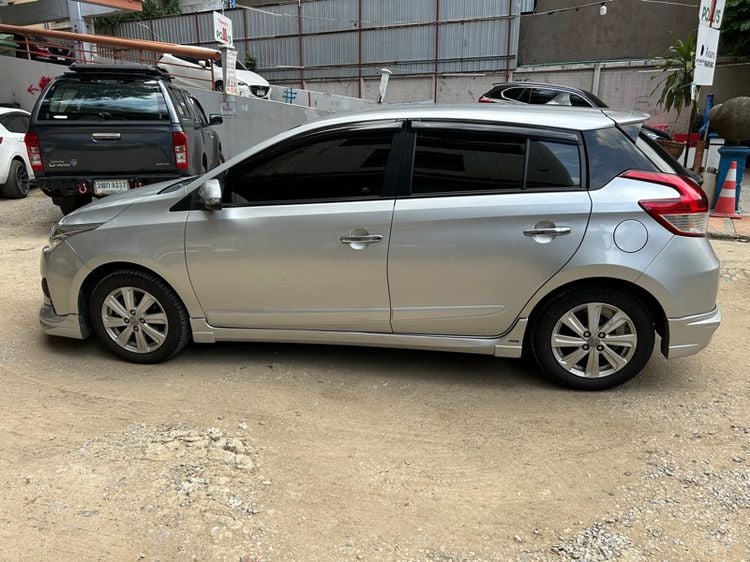 Toyota Yaris 2015 1.2 G Sedan เบนซิน ไม่ติดแก๊ส เกียร์อัตโนมัติ บรอนซ์เงิน รูปที่ 2