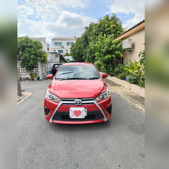 รถ Toyota Yaris 1.2 G สี แดง