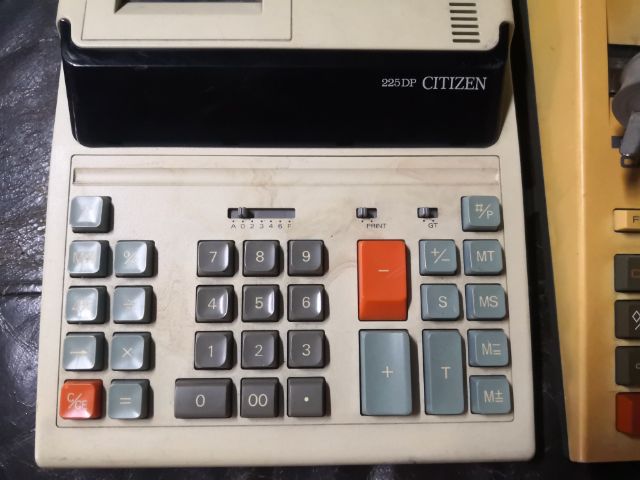 เครื่องคิดเลขเลขเขียวไฟฟ้า รูปที่ 3