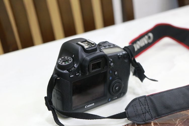 กล้อง DSLR ไม่กันน้ำ Canon EOS 6D มือสอง สภาพดี