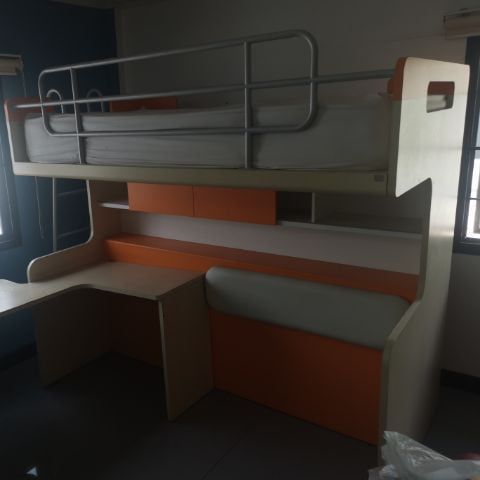 อื่นๆ เตียง​ 2 ชั้นสีส้ม​ จาก​ SB​ furniture ซื้อปี​ 2012​ ได้ใช้งานไม่กี่ครั้ง​ (ไม่รวมฝูก) 