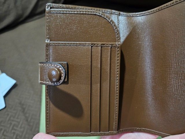 passport cover gucci แท้
อุปกรณ์ครบ, ออกshopไทย มีใบเสร็จ รูปที่ 6