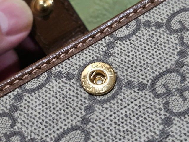 passport cover gucci แท้
อุปกรณ์ครบ, ออกshopไทย มีใบเสร็จ รูปที่ 10