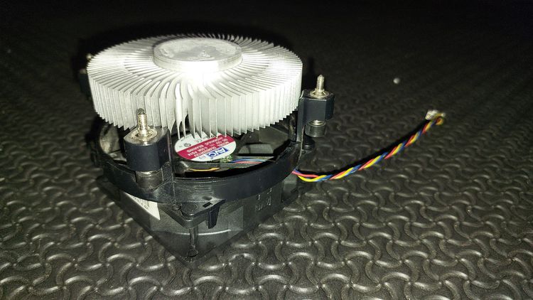 อื่นๆ Cooling Fan AVC DS08025R12U-011 Cooling Fan DC12V 0.50A พร้อม CPU Heat sink