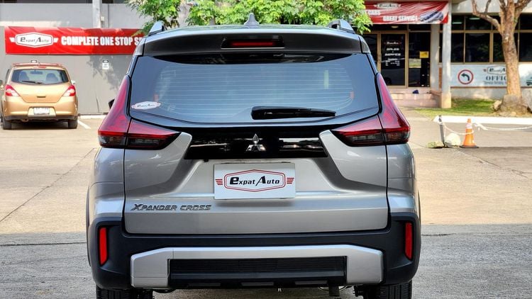 Mitsubishi Xpander 2023 1.5 Cross Utility-car เบนซิน ไม่ติดแก๊ส เกียร์อัตโนมัติ บรอนซ์เงิน รูปที่ 4