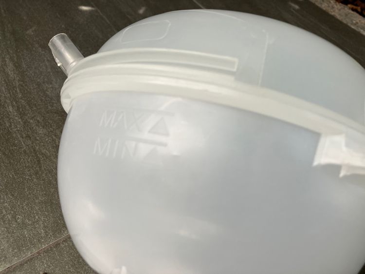 กระปุกพักน้ำ สไปรอน พวงมาลัย Volkswagenใส่ Volk Caravelle T5 , T5.1 , T5.2 รุ่นเครื่องยนต์ Diesel ดีเซล และ เบนซิน รูปที่ 3