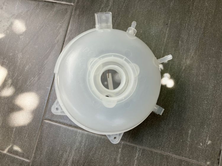 กระปุกพักน้ำ สไปรอน พวงมาลัย Volkswagenใส่ Volk Caravelle T5 , T5.1 , T5.2 รุ่นเครื่องยนต์ Diesel ดีเซล และ เบนซิน