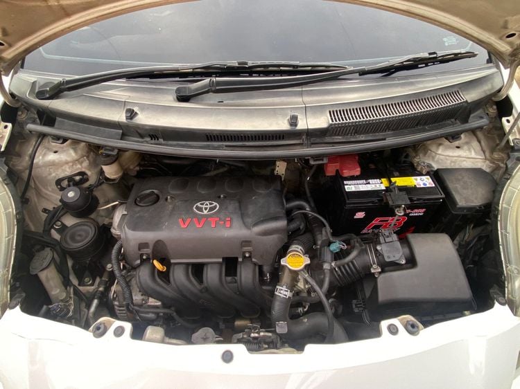 Toyota Yaris 2009 1.5 E Sedan เบนซิน ไม่ติดแก๊ส เกียร์อัตโนมัติ ขาว รูปที่ 3