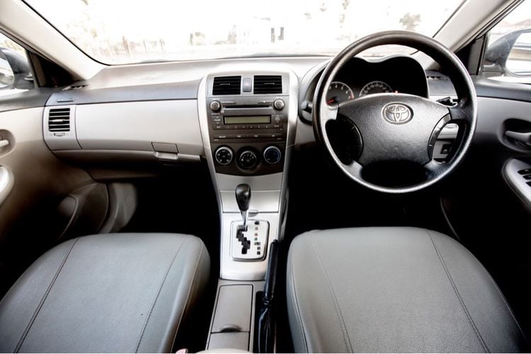 Toyota Altis 2012 1.6 J Sedan เบนซิน ไม่ติดแก๊ส เกียร์อัตโนมัติ เทา รูปที่ 4
