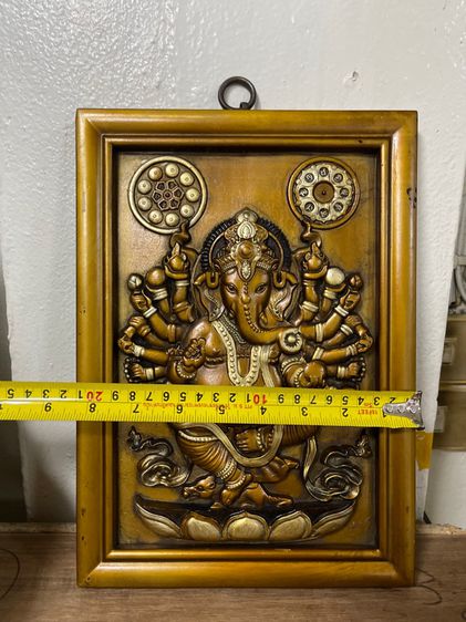 พระพิฆเนศ ทองเหลืองดุนสลักลาย พร้อมกรอบสะสมB5 รูปที่ 5