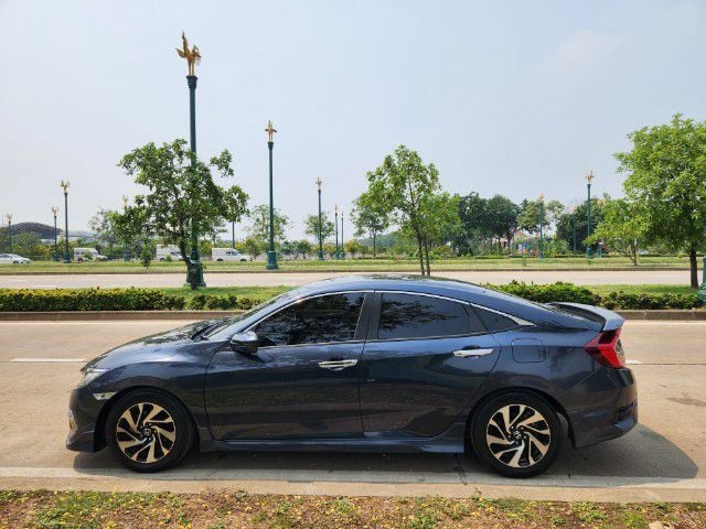 Honda Civic 2018 1.8 EL i-VTEC Sedan เบนซิน ไม่ติดแก๊ส เกียร์อัตโนมัติ น้ำเงิน รูปที่ 4