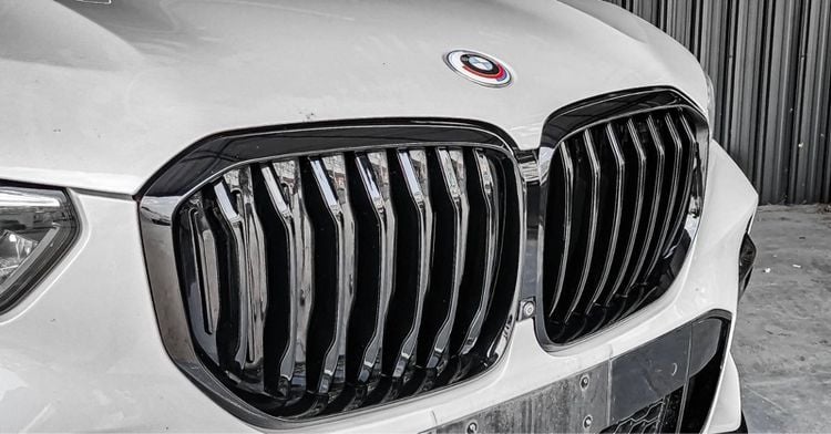 BMW X5 2019 3.0 xDrive30d M Sport 4WD Sedan ดีเซล เกียร์อัตโนมัติ ขาว รูปที่ 4