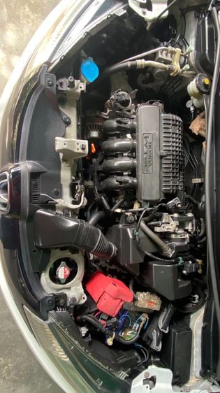 Honda Jazz 2014 1.5 SV i-VTEC Sedan เบนซิน ไม่ติดแก๊ส เกียร์อัตโนมัติ ขาว รูปที่ 3