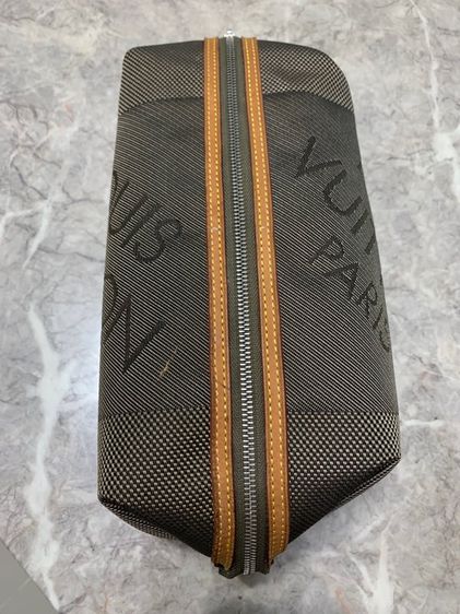 LV ALBATROS TOILETRY BAG