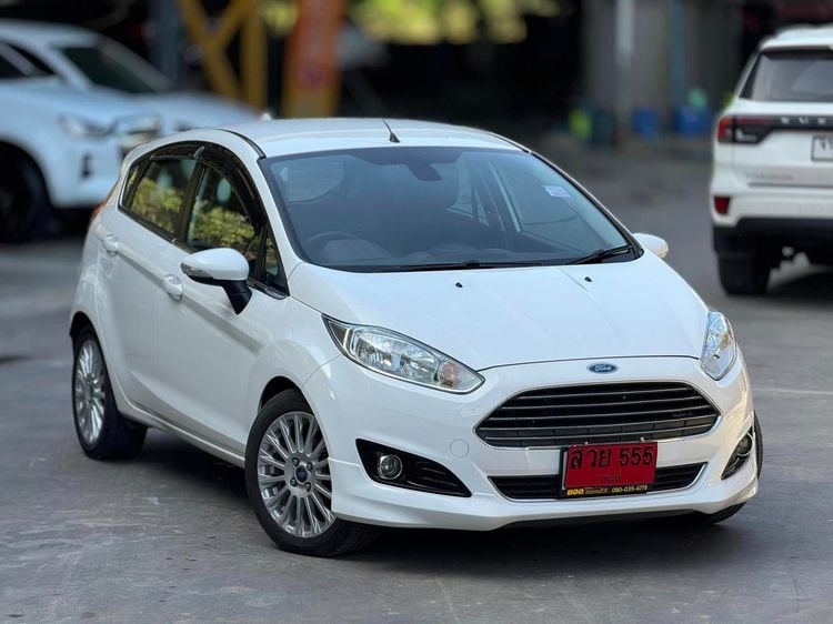 Ford Fiesta 2015 1.0 Sport Sedan เบนซิน ไม่ติดแก๊ส เกียร์อัตโนมัติ ขาว รูปที่ 2