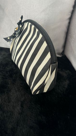 Christian Dior Cosmetic Bag กระเป๋าเครื่องสำอางค์ คริสเตียน ดิออร์  รูปที่ 4