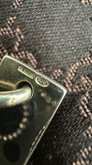 GUCCI จี้ป้ายโลโก้สีเงิน เงินแท้925 รูปที่ 5