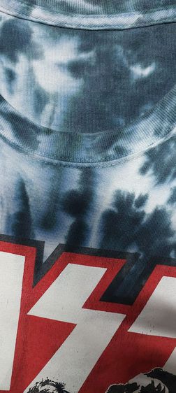 เสื้อวง  KISS
 Destroyer '76 Liquid Blue
 Short Sleeve Blue Tie Dye
 Band Tee Shirt  2016' รูปที่ 3