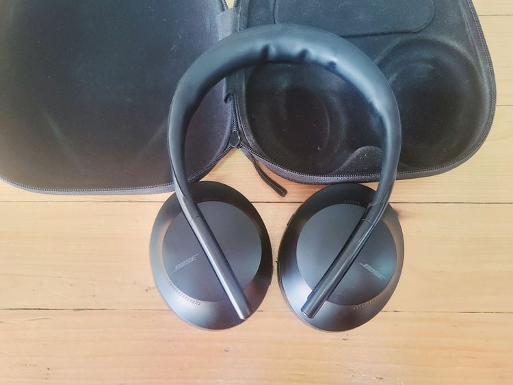 Bose Noise Cancelling Headphones 700 รูปที่ 2