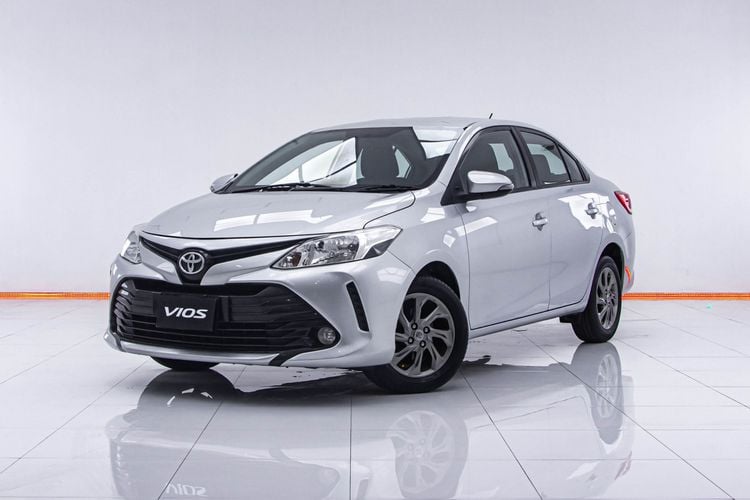 Toyota Vios 2017 1.5 E Sedan เบนซิน ไม่ติดแก๊ส เกียร์อัตโนมัติ เทา รูปที่ 4