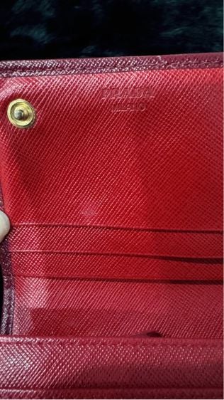 Prada Saffiano Leather Wallet Red Made in Italy กระเป๋าสตางค์ใบยาว รูปที่ 5
