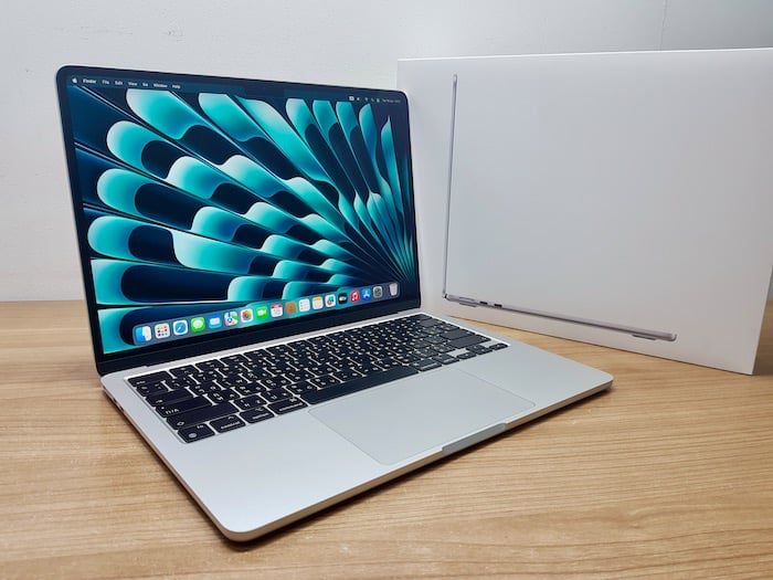 Apple Macbook Air แมค โอเอส 8 กิกะไบต์ อื่นๆ ไม่ใช่ MacbookAir (Retina13", 2022) M2 8-Core CPU 8-Core GPU SSD 256Gb Ram 8Gb สีSilver สวย ครบกล่อง น่าใช้