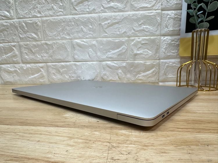 MacBook Pro (16-inch, 2019,Four Thunderbolt 3 ports) 6-Core Intel Core i7 Ram16GB SSD512GB Silver รูปที่ 10