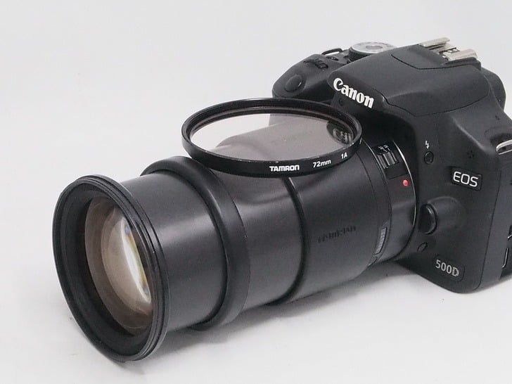 Canon กล้อง DSLR ไม่กันน้ำ ขายกล้องพร้อมเลนส์ซูมครอบจักรวาล TAMRON AF 28-200 มม กล้อง ถอดเปลี่ยนเลนส์ได้ ถ่าย VDO ได้ ที่ 200 มม ถ่ายภาพแนวหน้าชัดหลังเบลอได้สวย