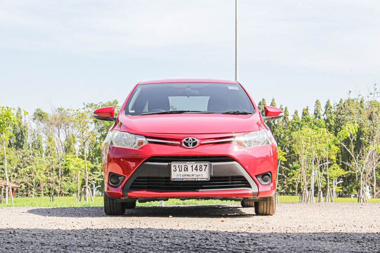 Toyota Vios 2016 1.5 E Sedan เบนซิน ไม่ติดแก๊ส เกียร์อัตโนมัติ แดง รูปที่ 2