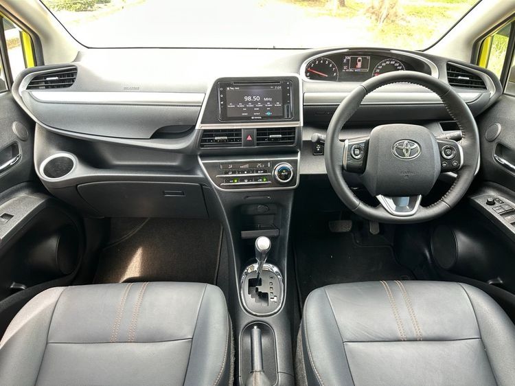 Toyota Sienta 2020 1.5 V Utility-car เบนซิน เกียร์อัตโนมัติ เขียว รูปที่ 4