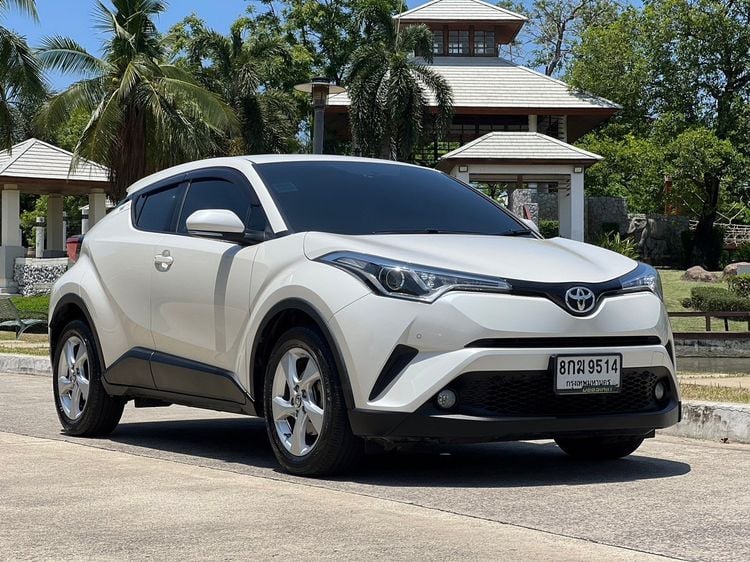 Toyota C-HR 2019 1.8 HV Mid Utility-car เบนซิน เกียร์อัตโนมัติ ขาว รูปที่ 1