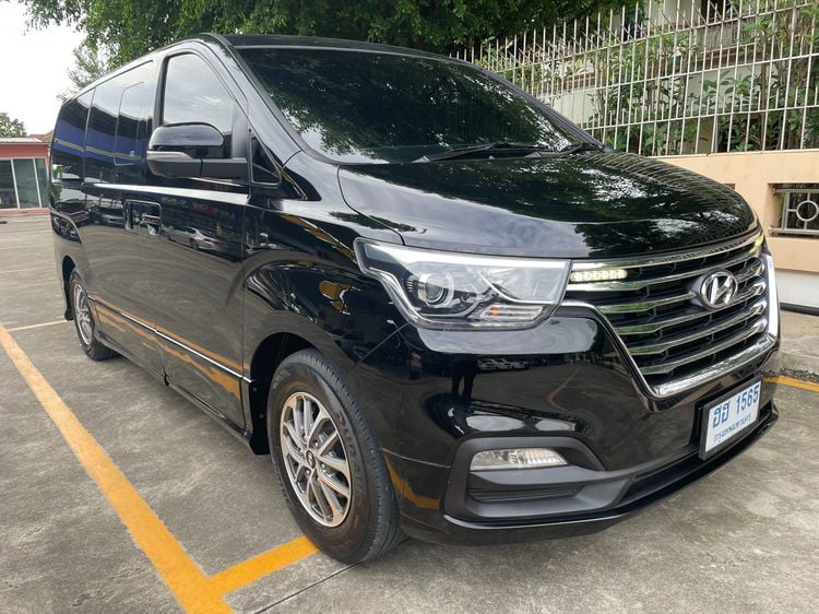 Hyundai H-1  2019 2.5 Deluxe Van ดีเซล เกียร์อัตโนมัติ ดำ