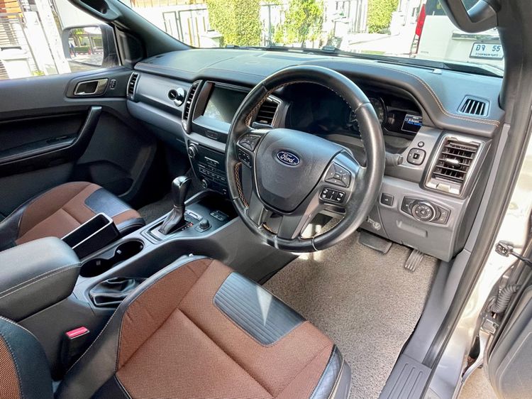 Ford Ranger 2017 3.2 Wildtrak 4WD Pickup ดีเซล ไม่ติดแก๊ส เกียร์อัตโนมัติ บรอนซ์เงิน รูปที่ 4